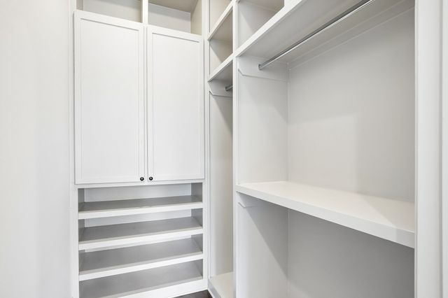 1126 Battery Ln, Nashville, TN 37220