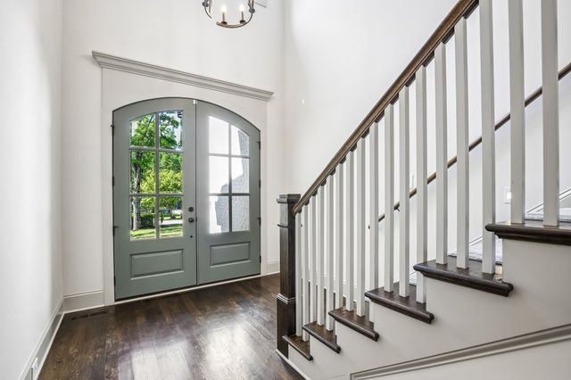 1126 Battery Ln, Nashville, TN 37220