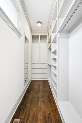 1126 Battery Ln, Nashville, TN 37220