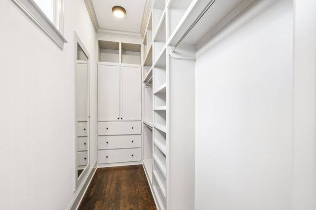 1126 Battery Ln, Nashville, TN 37220