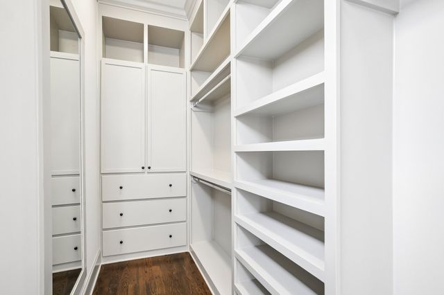 1126 Battery Ln, Nashville, TN 37220