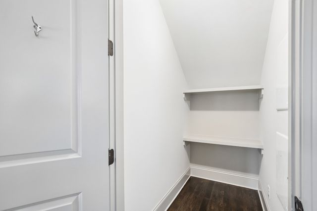 1126 Battery Ln, Nashville, TN 37220