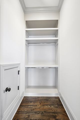 1126 Battery Ln, Nashville, TN 37220