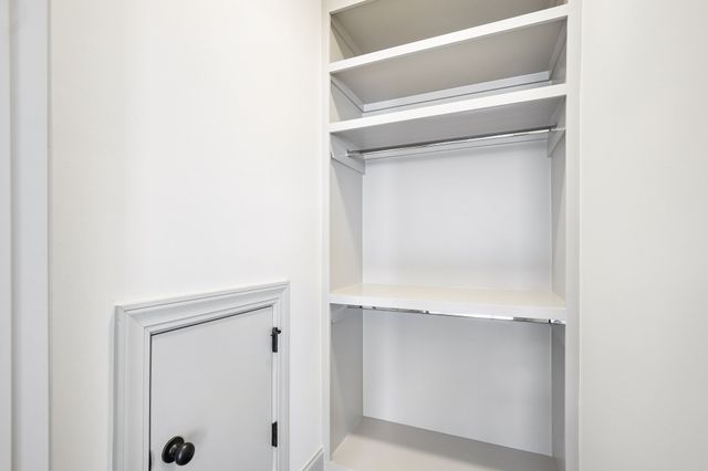 1126 Battery Ln, Nashville, TN 37220