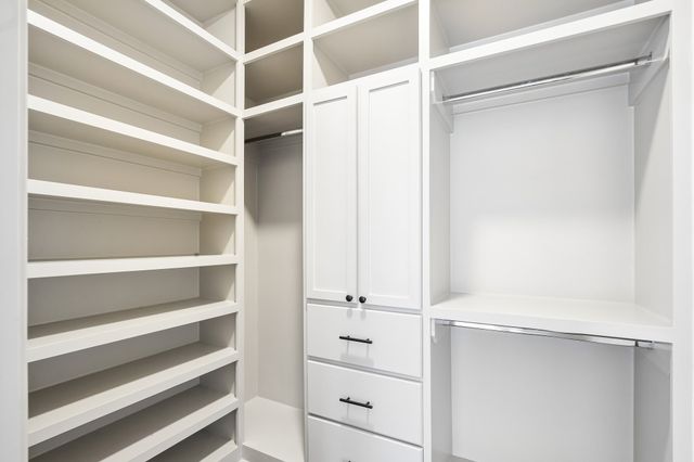 1126 Battery Ln, Nashville, TN 37220