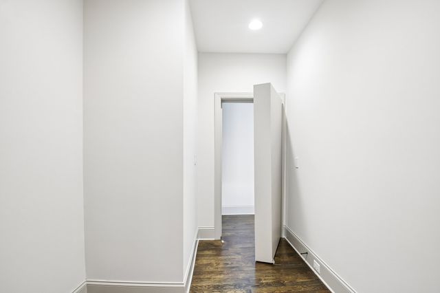 1126 Battery Ln, Nashville, TN 37220