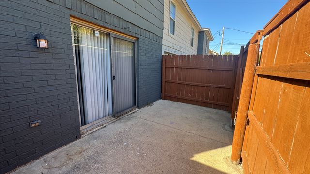 3813 Coates Circle, Benbrook, TX 76116