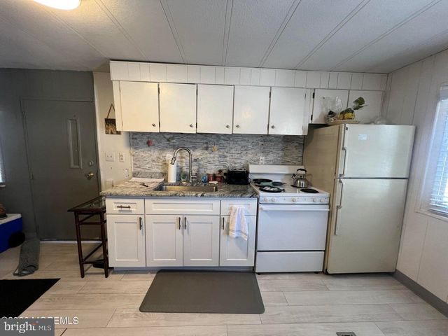 177 MOCKINGBIRD WAY, Whiting, NJ 08759