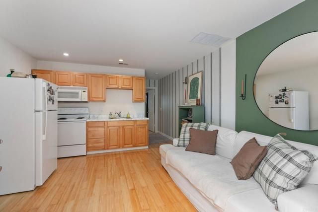 4556 cove Drive, Carlsbad, CA 92008