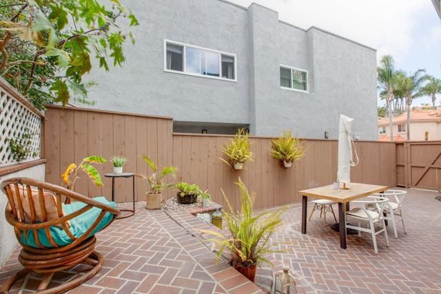 4556 cove Drive, Carlsbad, CA 92008