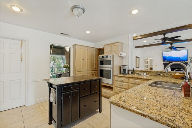 7105 Tophill Circle, Dallas, TX 75248
