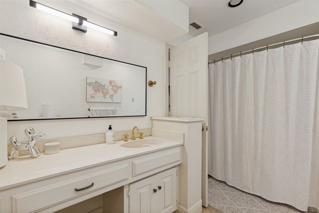 7105 Tophill Circle, Dallas, TX 75248