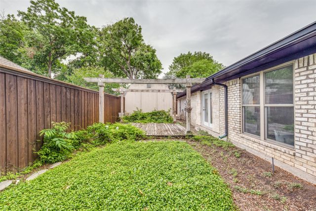 7105 Tophill Circle, Dallas, TX 75248