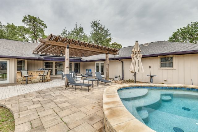 7105 Tophill Circle, Dallas, TX 75248