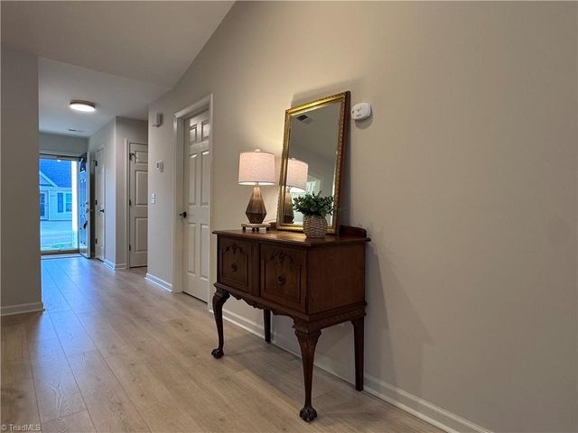 6830 Wellsley Court, Clemmons, NC 27012