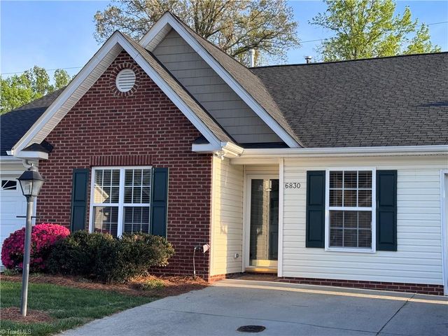 6830 Wellsley Court, Clemmons, NC 27012