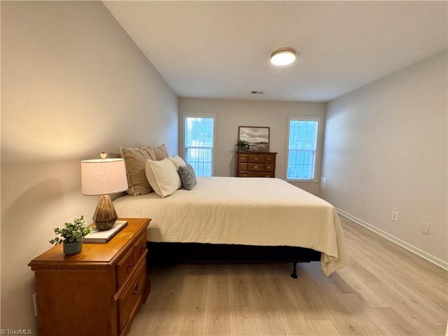 6830 Wellsley Court, Clemmons, NC 27012