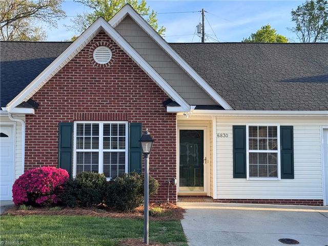 6830 Wellsley Court, Clemmons, NC 27012