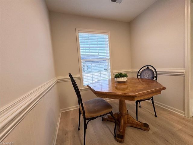 6830 Wellsley Court, Clemmons, NC 27012