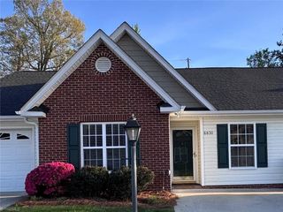 6830 Wellsley Court, Clemmons, NC 27012