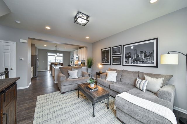 3S602 Everton Drive, Warrenville, IL 60555