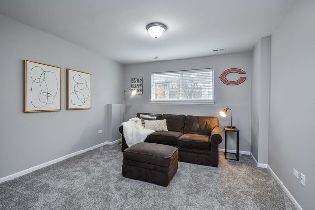 3S602 Everton Drive, Warrenville, IL 60555