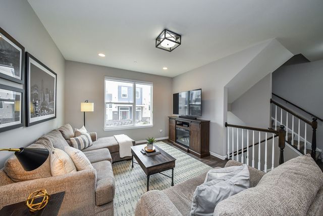 3S602 Everton Drive, Warrenville, IL 60555