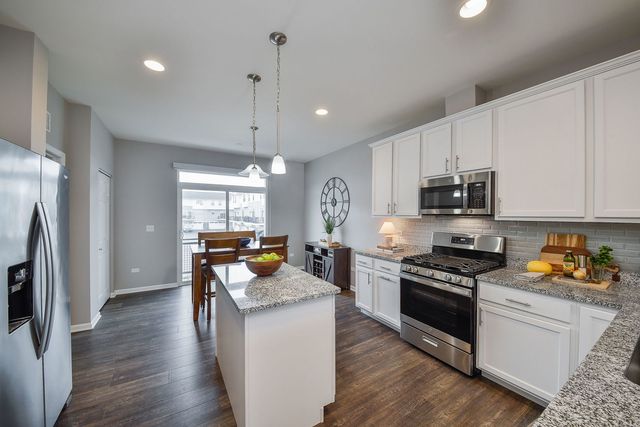 3S602 Everton Drive, Warrenville, IL 60555