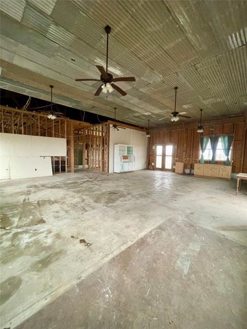 218 Fm 710, Ganado, TX 77962