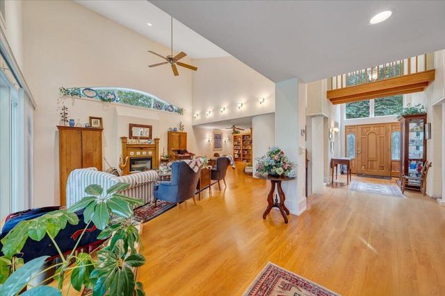 143 Charlotte LN, Hardy, VA 24101