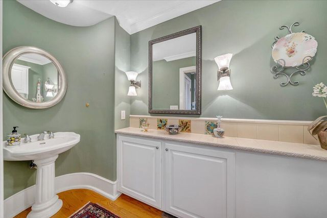 143 Charlotte LN, Hardy, VA 24101