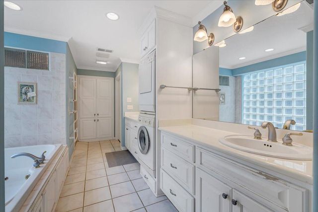 143 Charlotte LN, Hardy, VA 24101