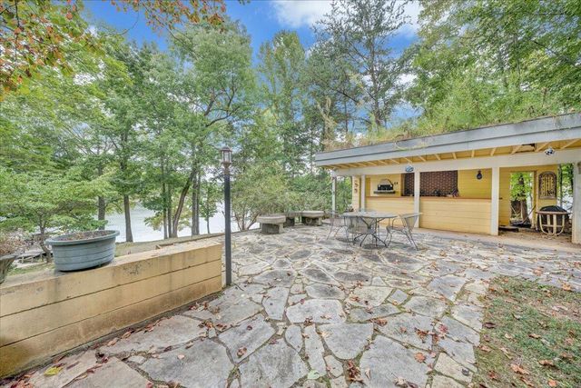 143 Charlotte LN, Hardy, VA 24101