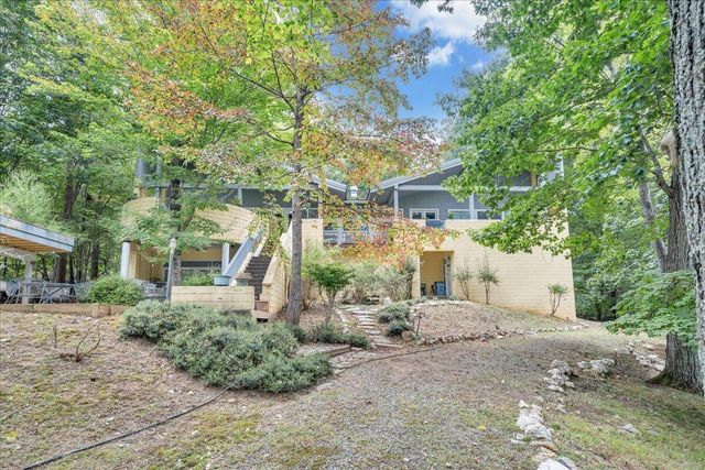 143 Charlotte LN, Hardy, VA 24101