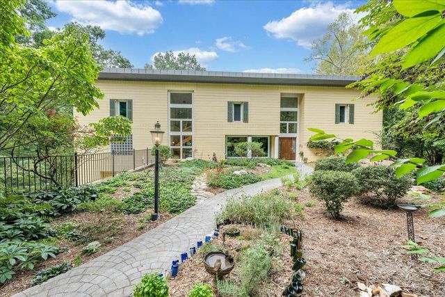 143 Charlotte LN, Hardy, VA 24101