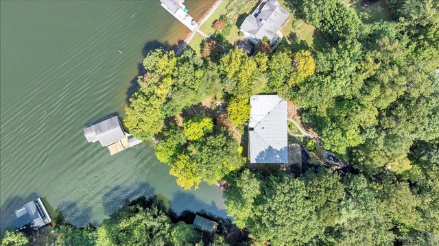 143 Charlotte LN, Hardy, VA 24101