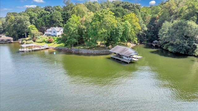 143 Charlotte LN, Hardy, VA 24101