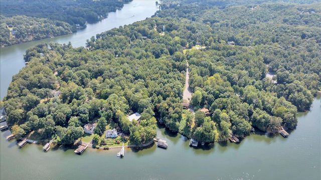 143 Charlotte LN, Hardy, VA 24101