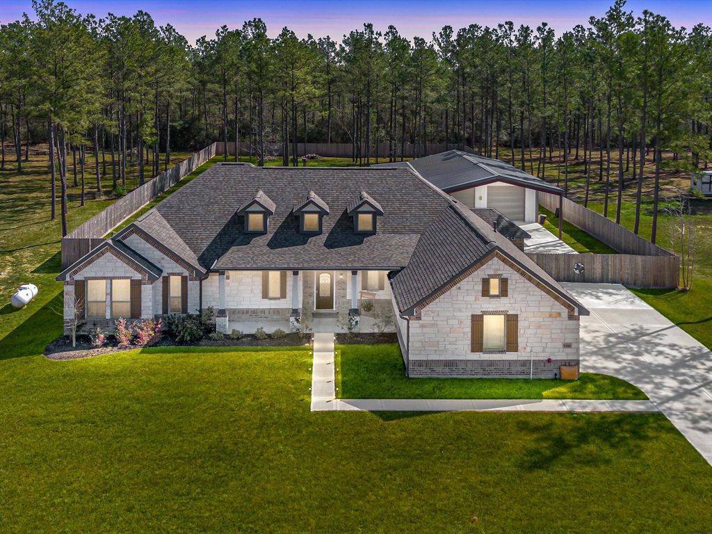 9746 Guadalupe Street, Conroe, TX 77303