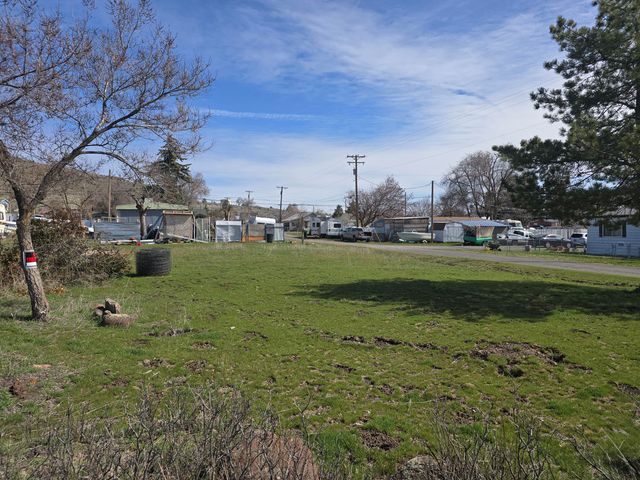 4890 Weyerhaeuser Road, Klamath Falls, OR 97601