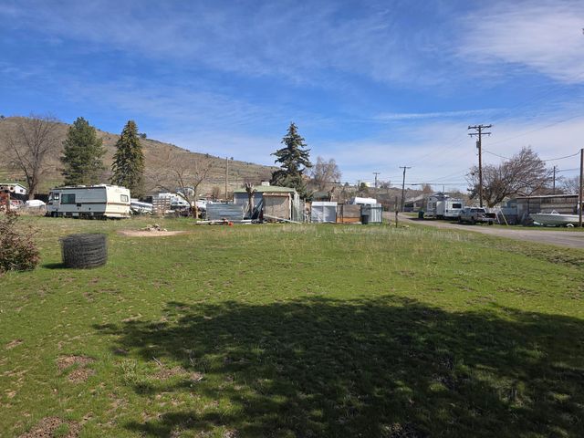 4890 Weyerhaeuser Road, Klamath Falls, OR 97601