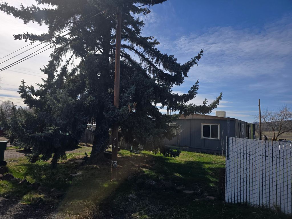 4890 Weyerhaeuser Road, Klamath Falls, OR 97601