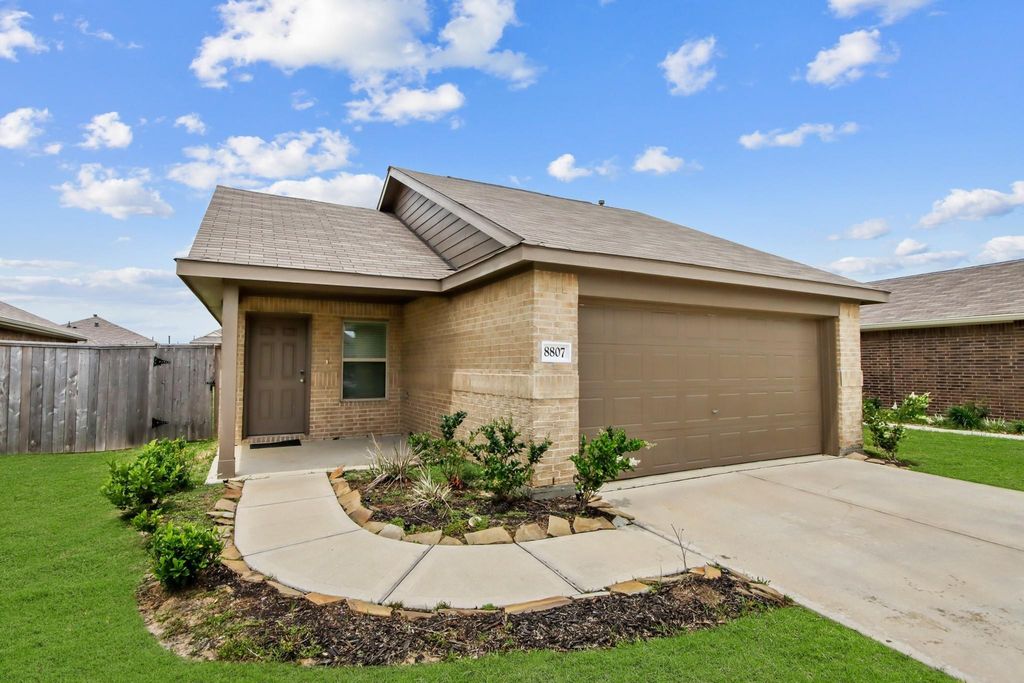 8807 Bar Harbor Drive, Baytown, TX 77521