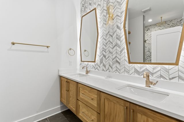 807B 32nd Ave, N, Nashville, TN 37209