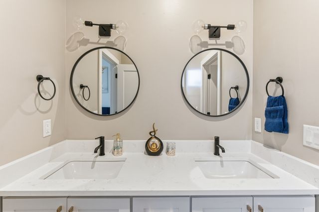 807B 32nd Ave, N, Nashville, TN 37209