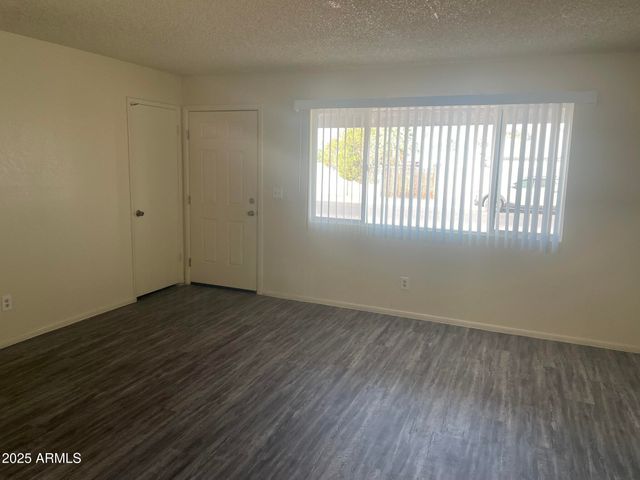 1715 S WINDSOR --, Mesa, AZ 85204