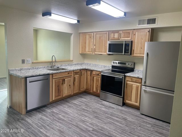 1715 S WINDSOR --, Mesa, AZ 85204