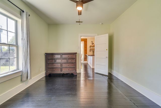 2706 Bomar Avenue, Fort Worth, TX 76103