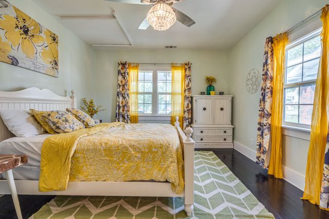 2706 Bomar Avenue, Fort Worth, TX 76103