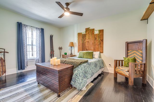 2706 Bomar Avenue, Fort Worth, TX 76103